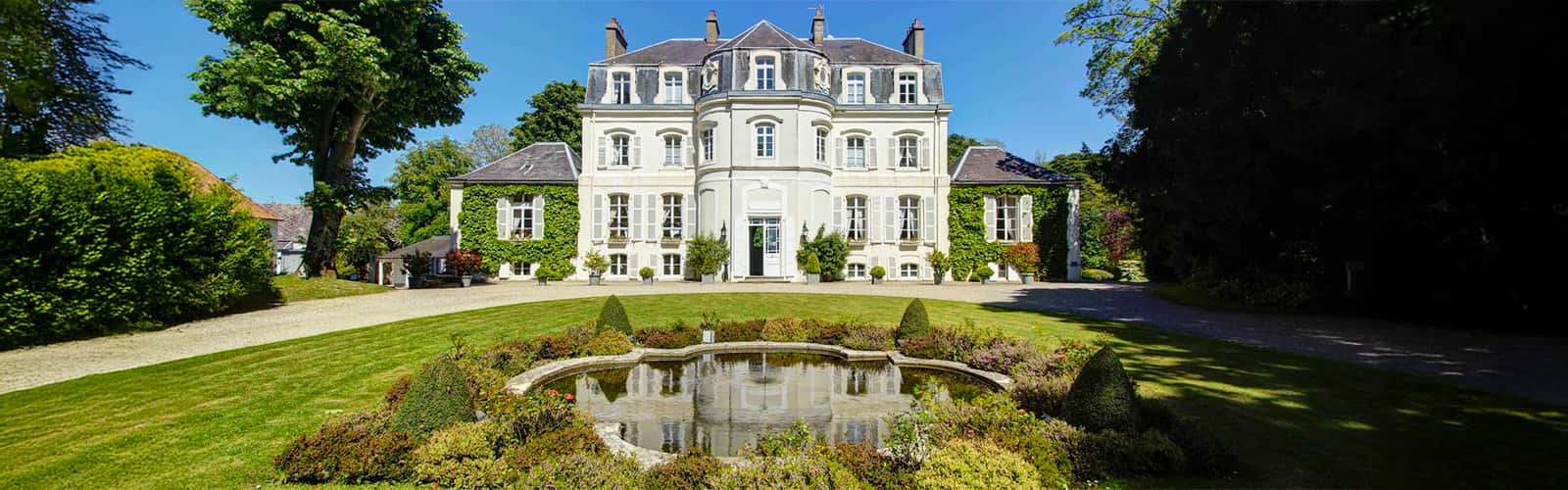 Castle experience in France | Hotel of your choice for 2 people