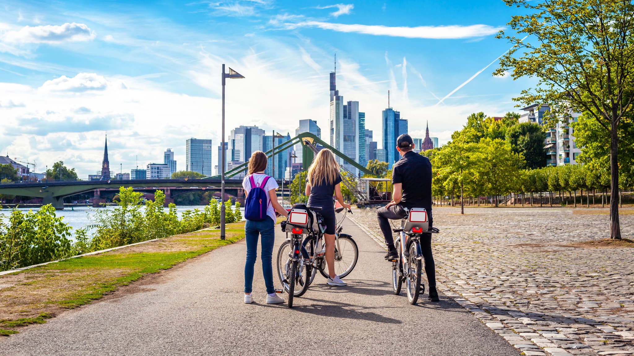 Frankfurt: Waar Historische Charme en Moderne Glans Samenvloeien